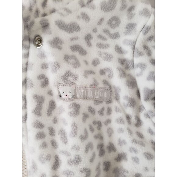Carter's white and gray leopard, fold over mittens, hooded snowsuit, size 6M - Picture 4 of 12